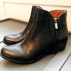 Black Lucky Brand boots